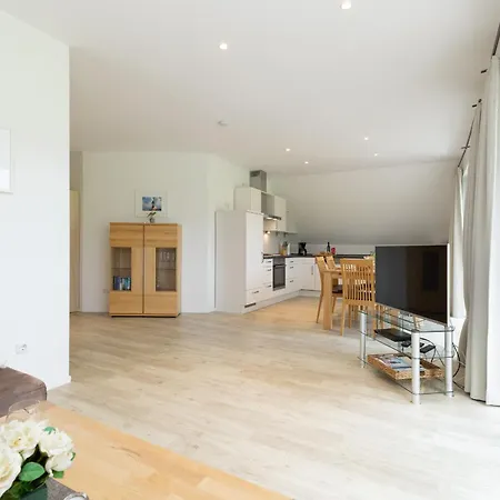 L4 - Lindenstrasse 1 - Feriendomizil Hollich Grömitz