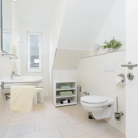 L4 - Lindenstrasse 1 - Feriendomizil Hollich Apartament